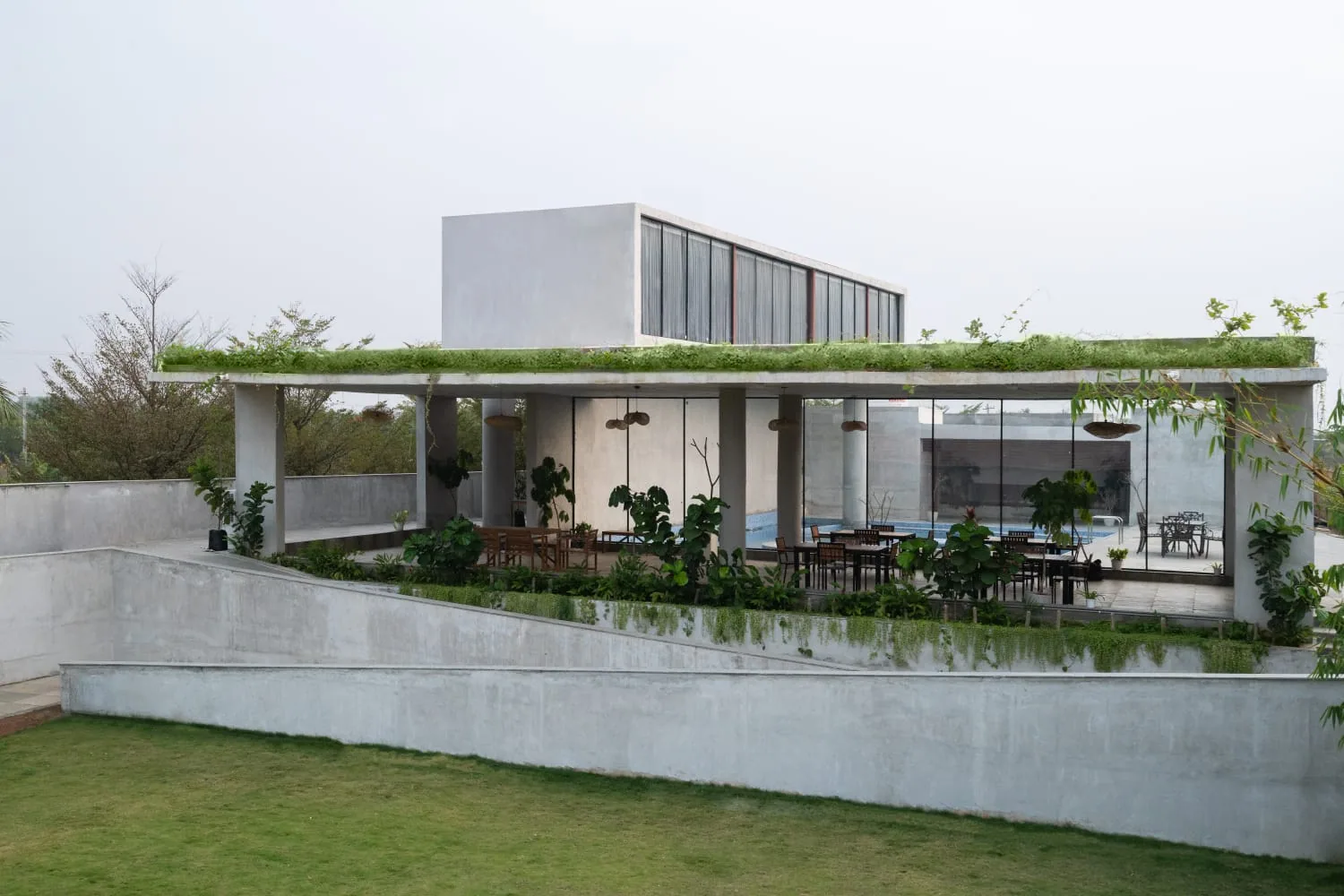 R.House signature glass room